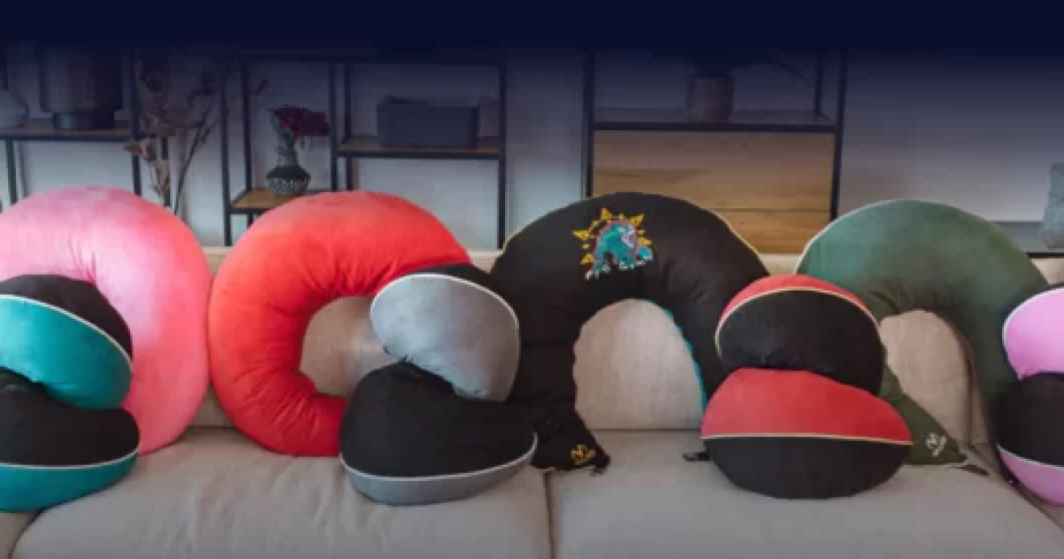 Valari Gaming Pillow review: Simple, ergonomic comfort for marathon gaming  sessions